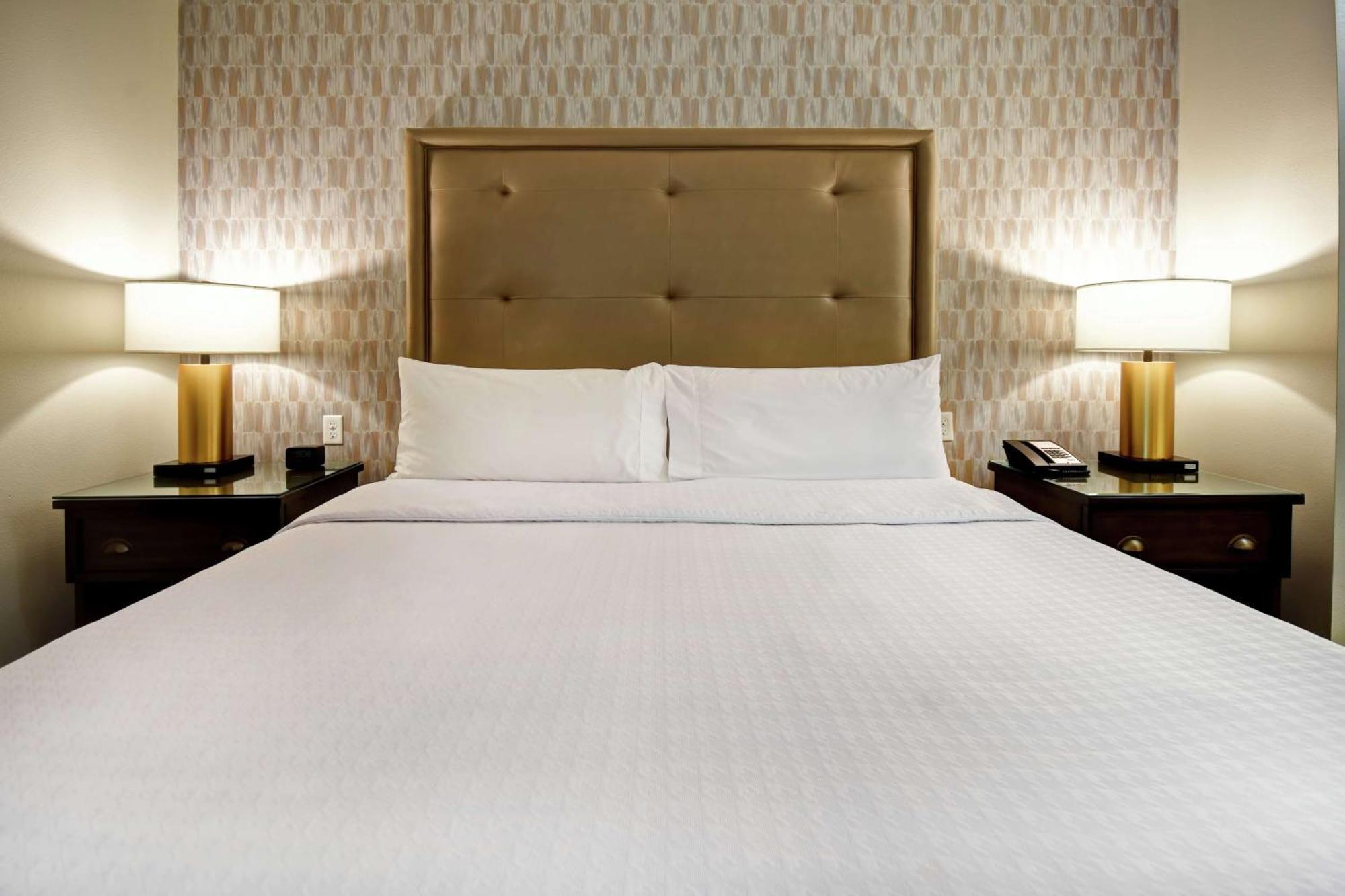 โฮมวู้ด สวีท บาย ฮิลตัน ดัลลัส อาร์ลิงตัน เซาท์ Hotel ภายนอก รูปภาพ