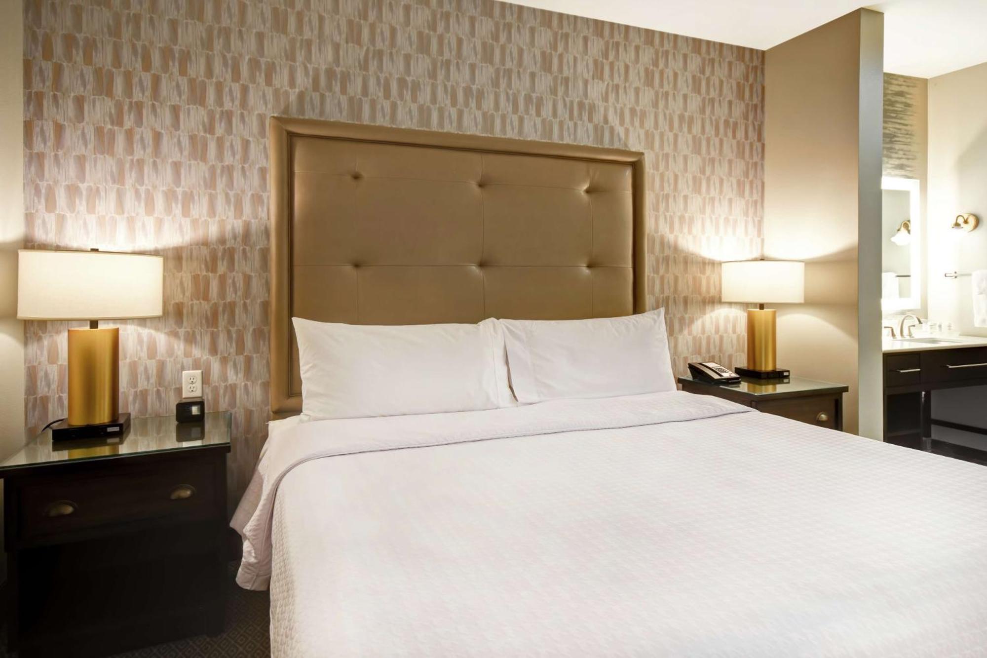 โฮมวู้ด สวีท บาย ฮิลตัน ดัลลัส อาร์ลิงตัน เซาท์ Hotel ภายนอก รูปภาพ