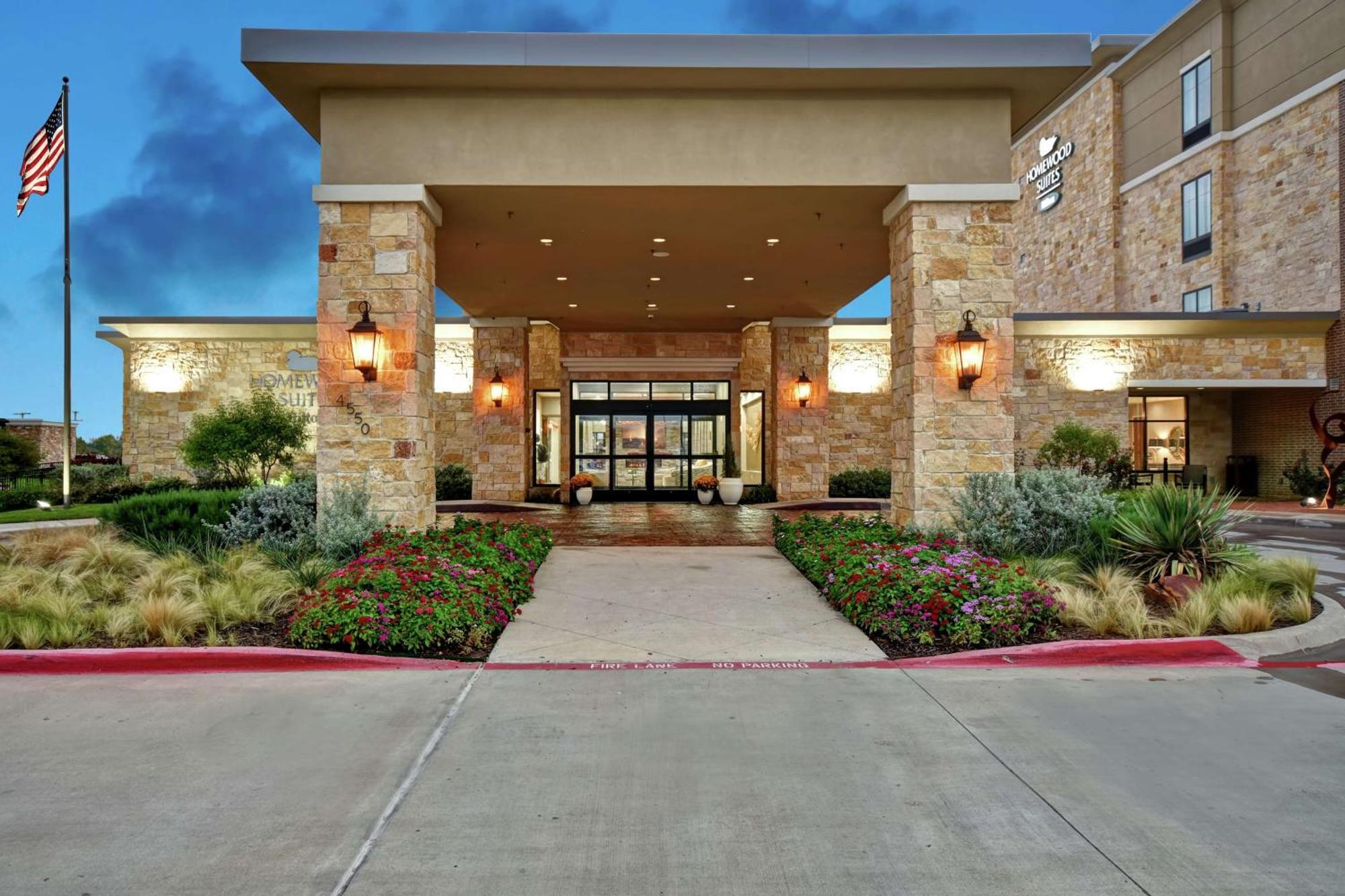 โฮมวู้ด สวีท บาย ฮิลตัน ดัลลัส อาร์ลิงตัน เซาท์ Hotel ภายนอก รูปภาพ